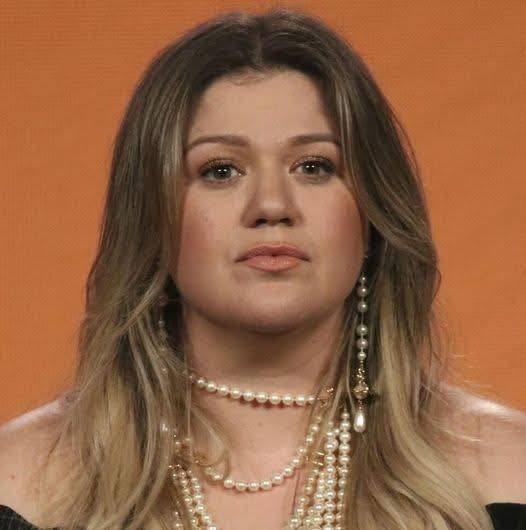 Kelly Clarkson ‘not above spanking’ her kids if they misbehave.