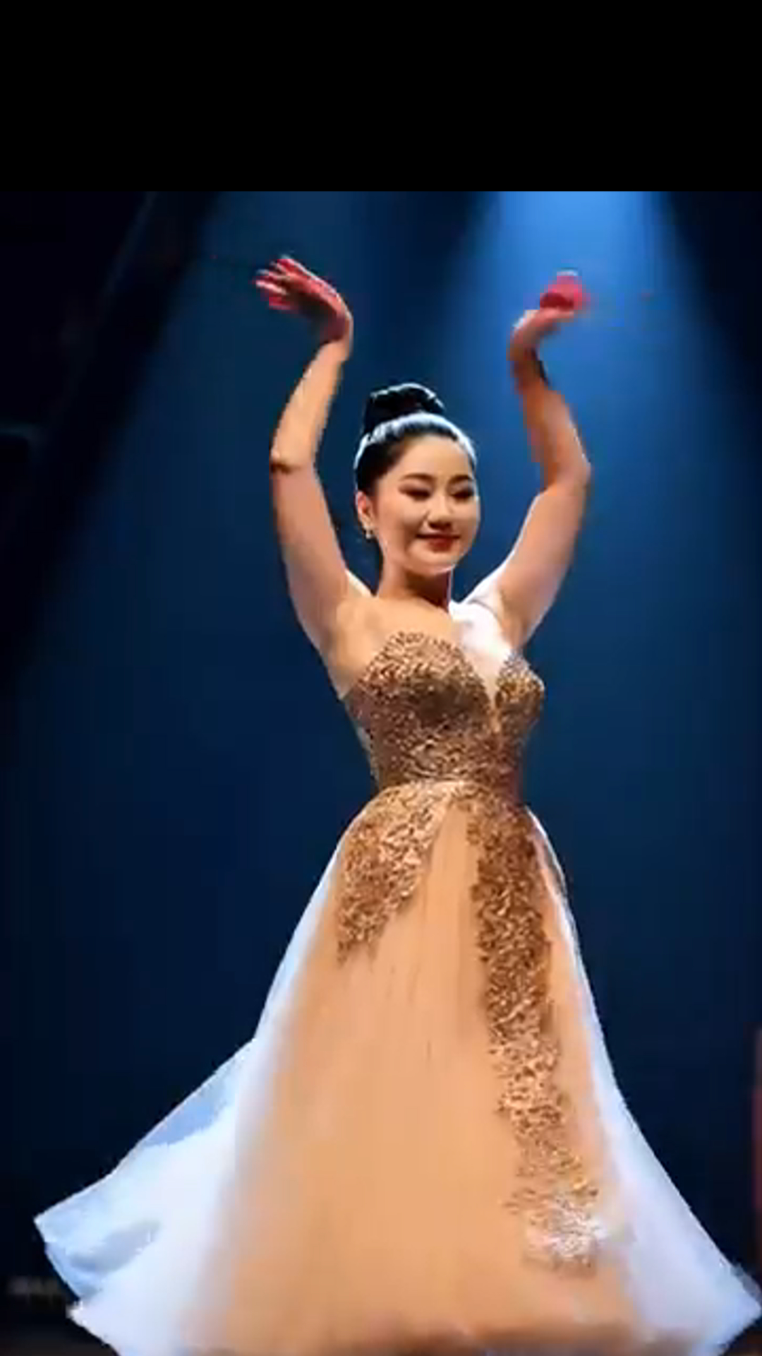 From Laughter to Awe: Poor Girl’s Magical Dance Silences the Crowd