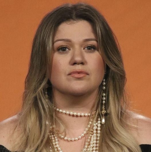 Kelly Clarkson says she’s ‘not above spanking’ her children for misbehavior