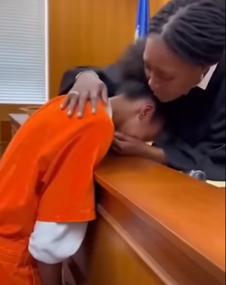 Judge Showed Mercy to a Teenager After Hearing Her Story—The Courtroom Fell Silent 👇 See More