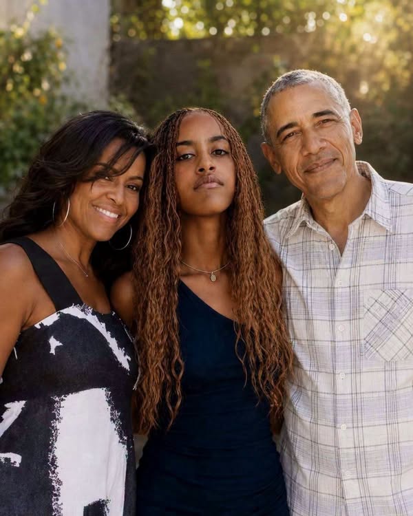💖30 Minutes ago in Los Angeles , Malia Obama was confirmed as…