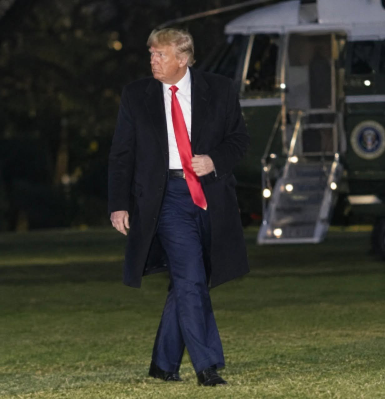 Late Night Sighting Trump Spotted With Mysterious Item Nighttime Photo Edition